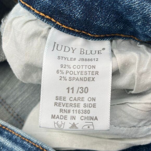 JUDY BLUE Jeans Size 11/30 Blue High Rise Wide Leg Crop Frayed Hem Stretch Denim - Picture 4 of 14